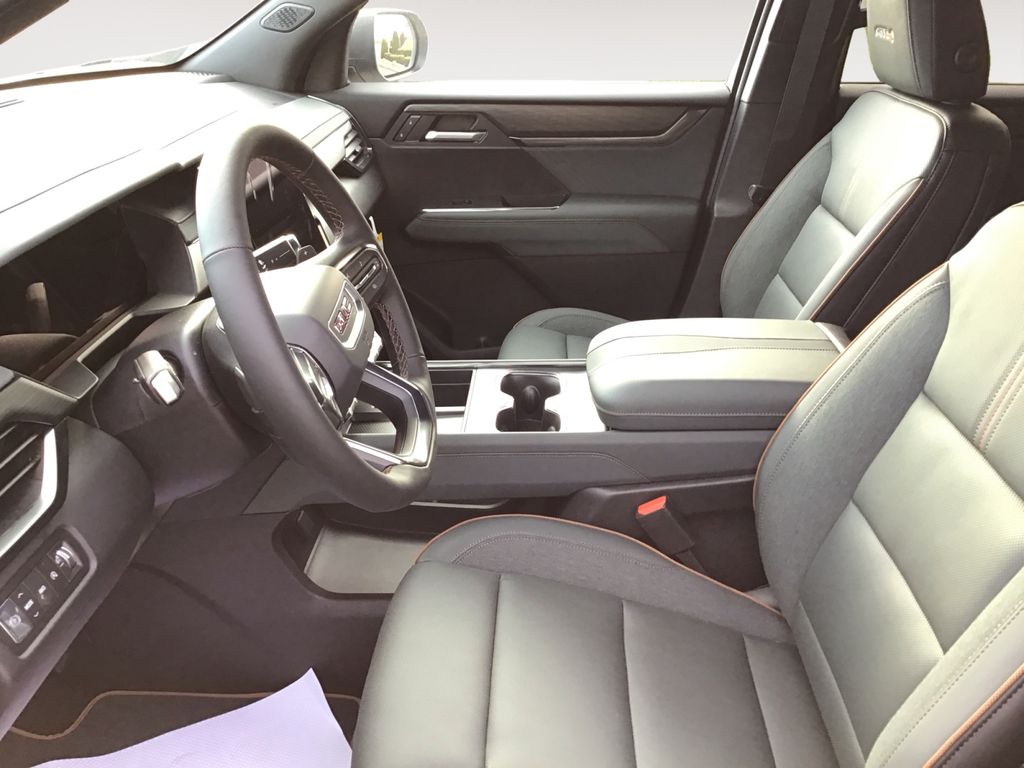 2026 GMC Acadia AT4 - Photo 13