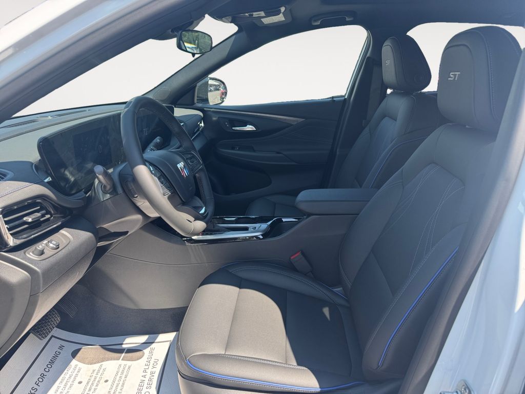 2025 Buick Envista Sport Touring - Photo 13