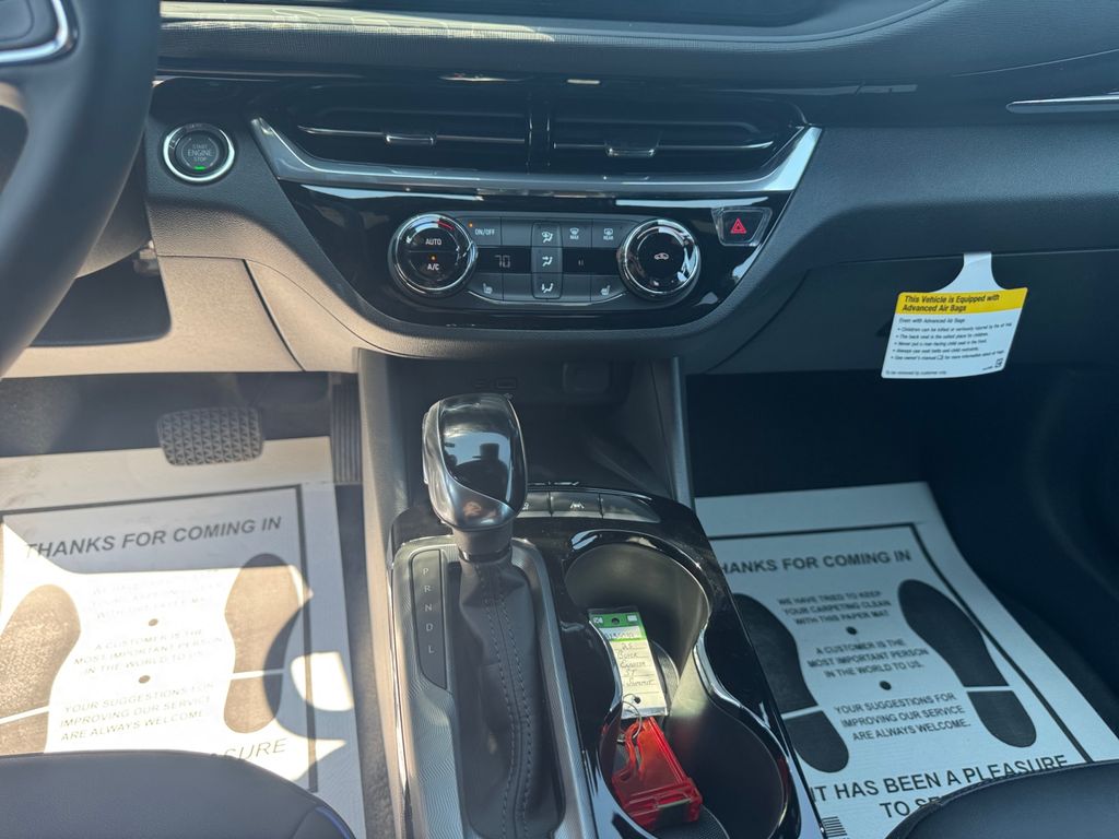 2025 Buick Envista Sport Touring - Photo 21
