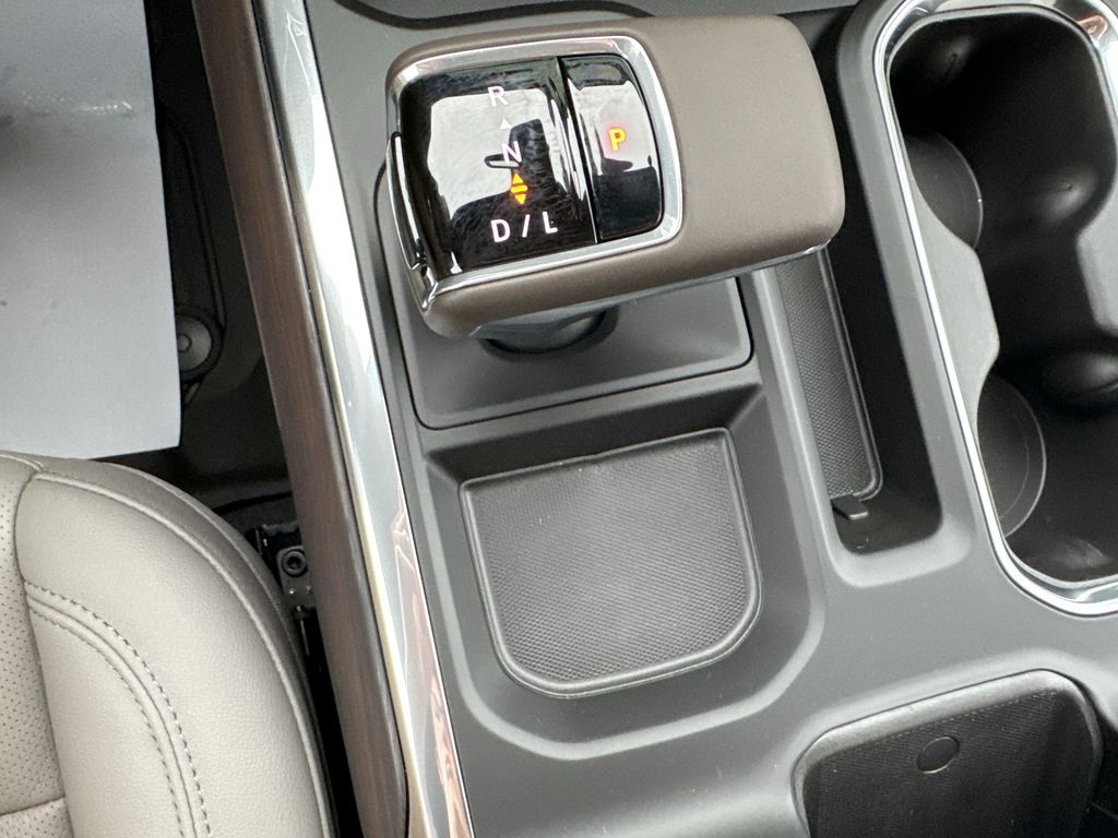 2026 GMC Sierra 1500 SLT - Photo 28