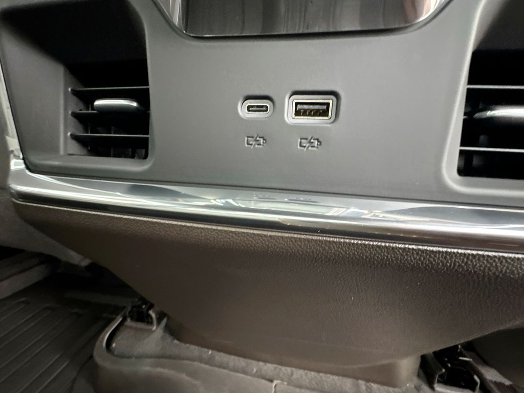 2026 GMC Sierra 1500 SLT - Photo 35