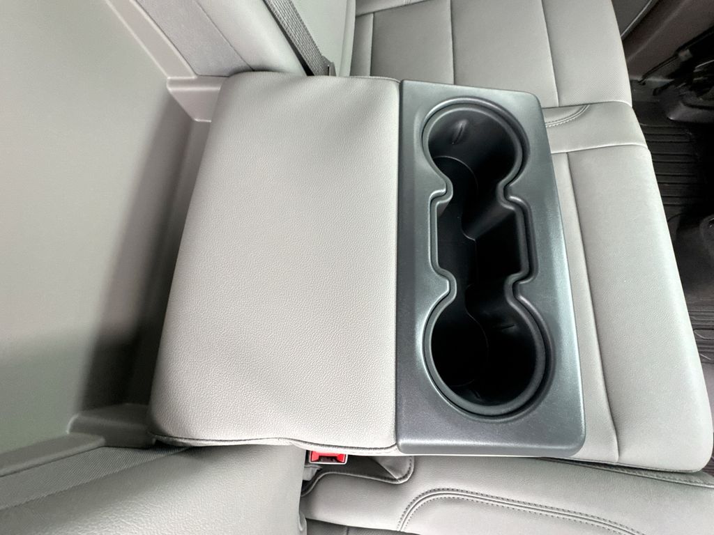 2026 GMC Sierra 1500 SLT - Photo 32