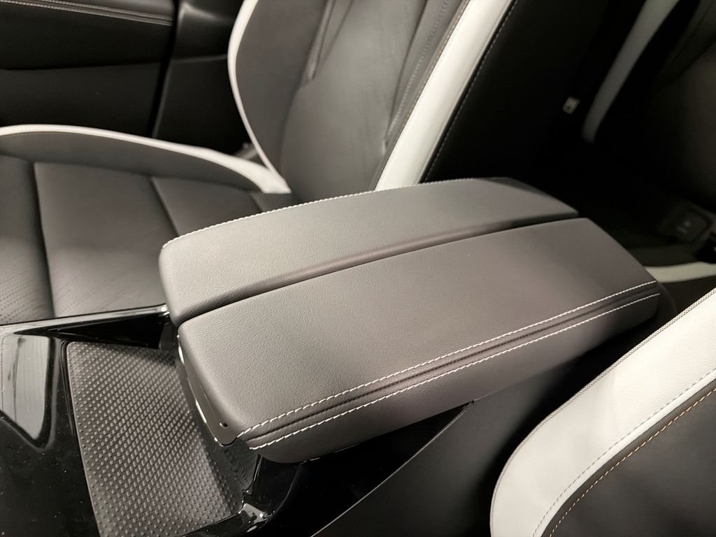 2026 Buick Envision Sport Touring - Photo 28