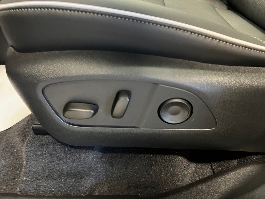 2026 Buick Enclave Preferred - Photo 14