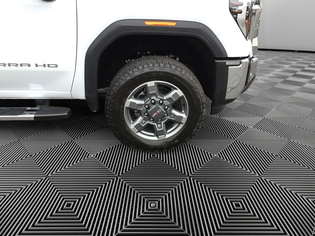 2026 GMC Sierra 3500HD SLT - Photo 9