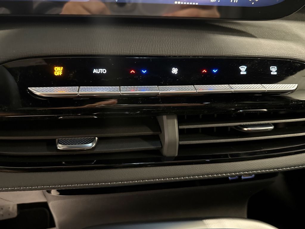 2026 Buick Enclave Preferred - Photo 17
