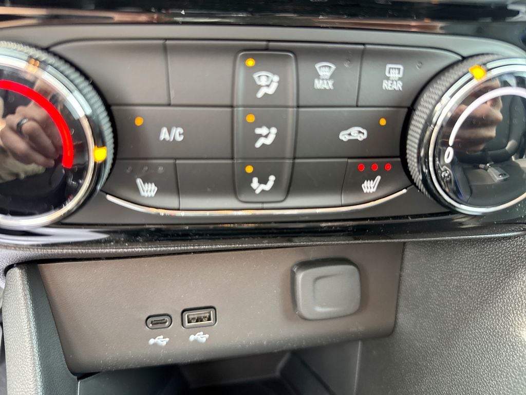 2026 Buick Encore GX Sport Touring - Photo 16