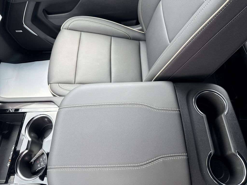 2026 GMC Yukon XL Elevation - Photo 32