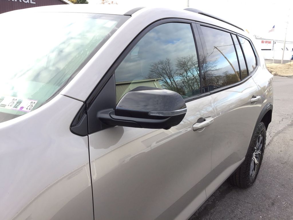 2026 GMC Acadia AT4 - Photo 10