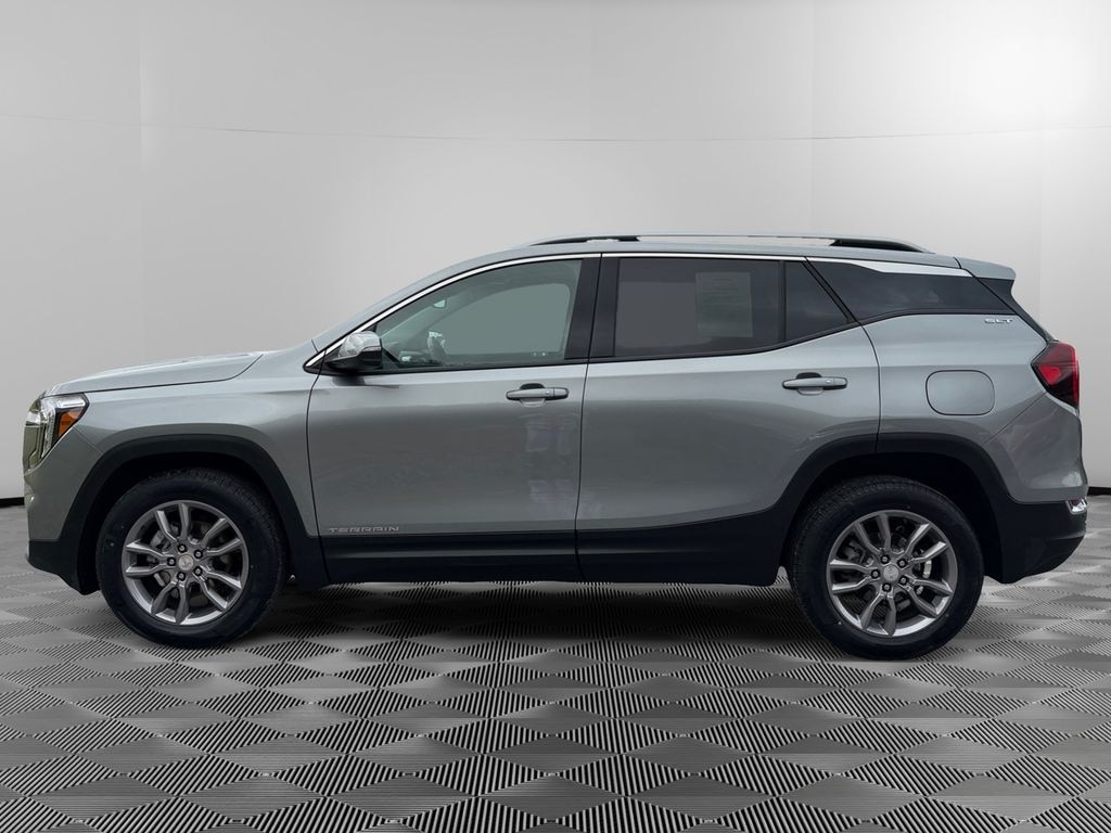 Used 2024 GMC Terrain SLT SUV