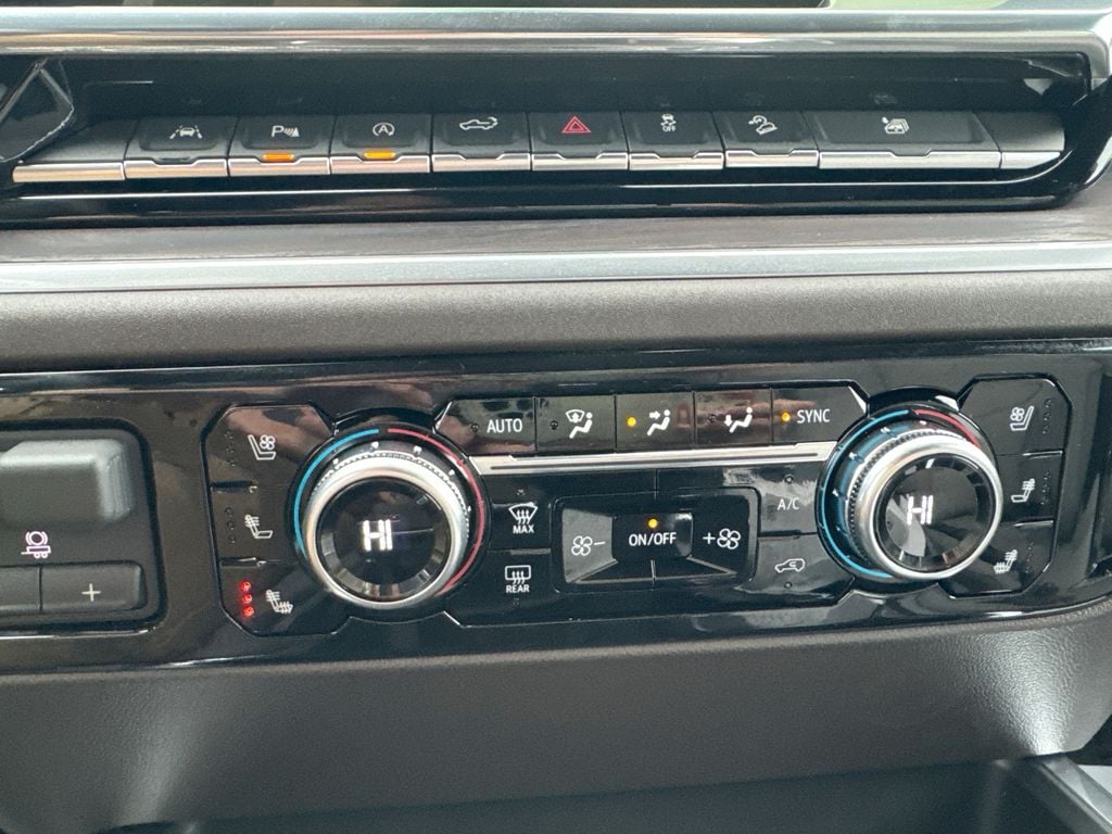 2026 GMC Sierra 1500 SLT - Photo 27
