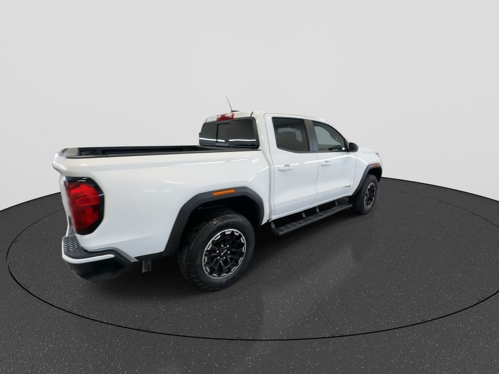 2026 GMC Canyon AT4 - Photo 8