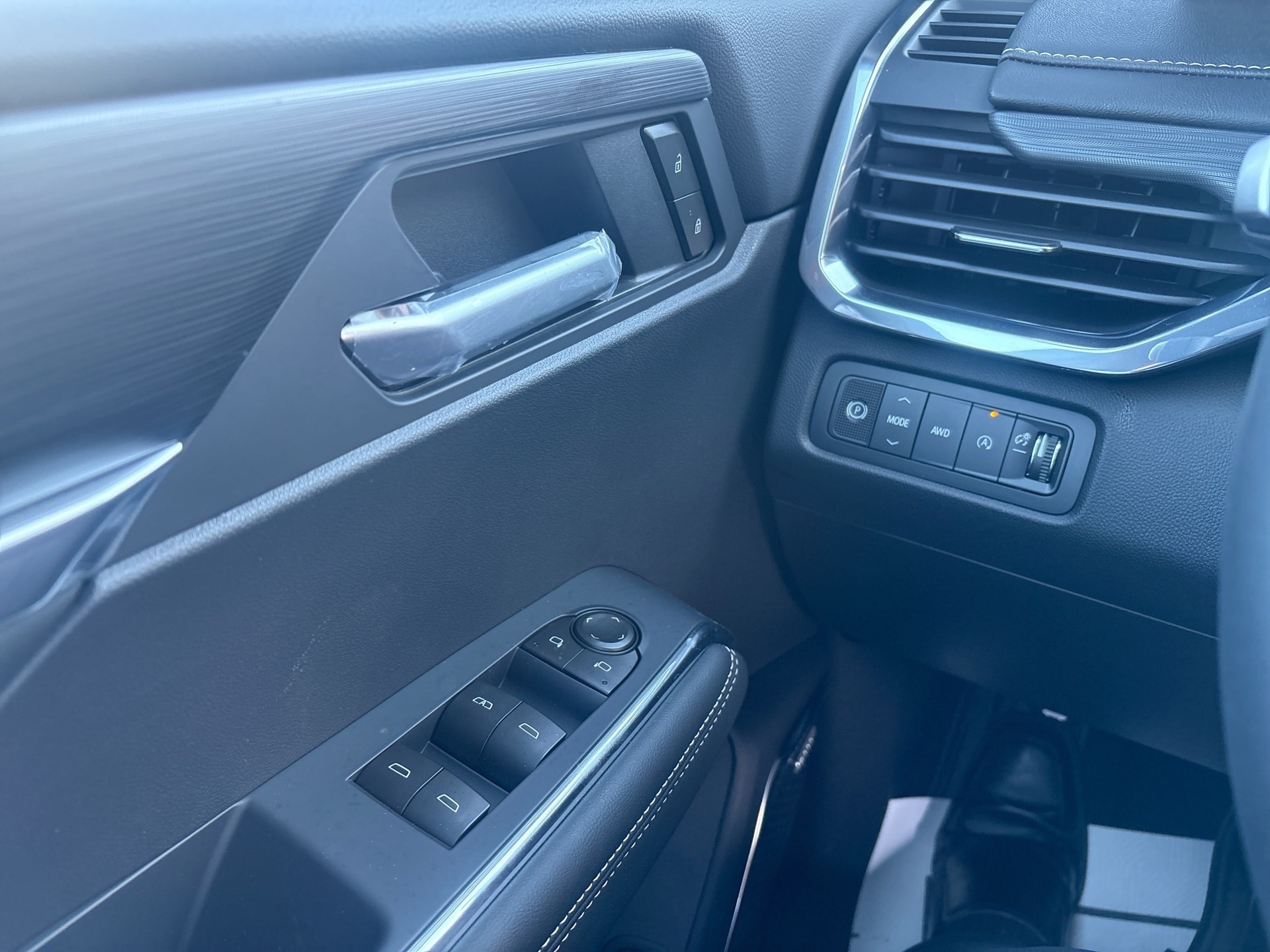 2027 GMC Acadia Elevation - Photo 16
