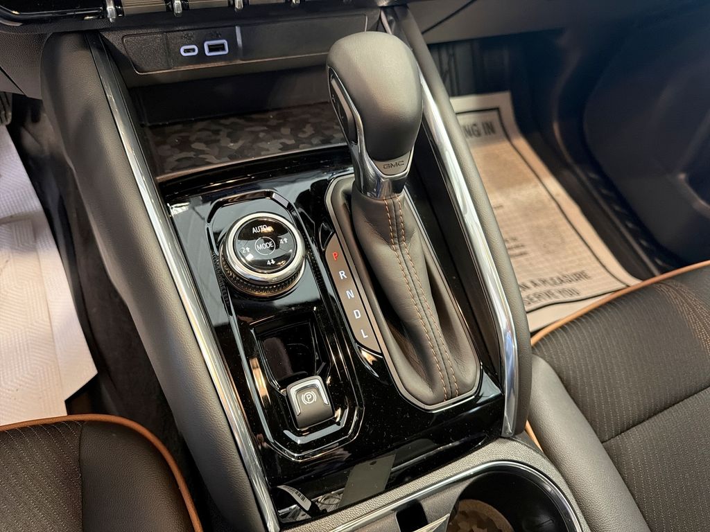 2026 GMC Canyon AT4 - Photo 24