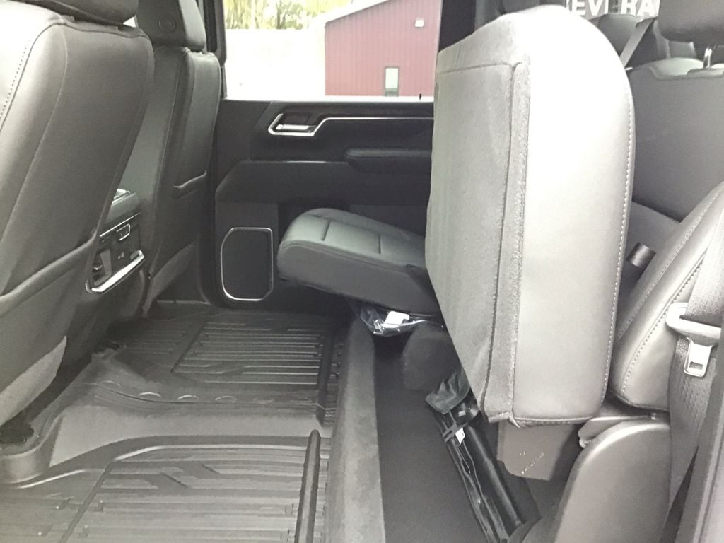 2026 GMC Sierra 3500HD SLT - Photo 30