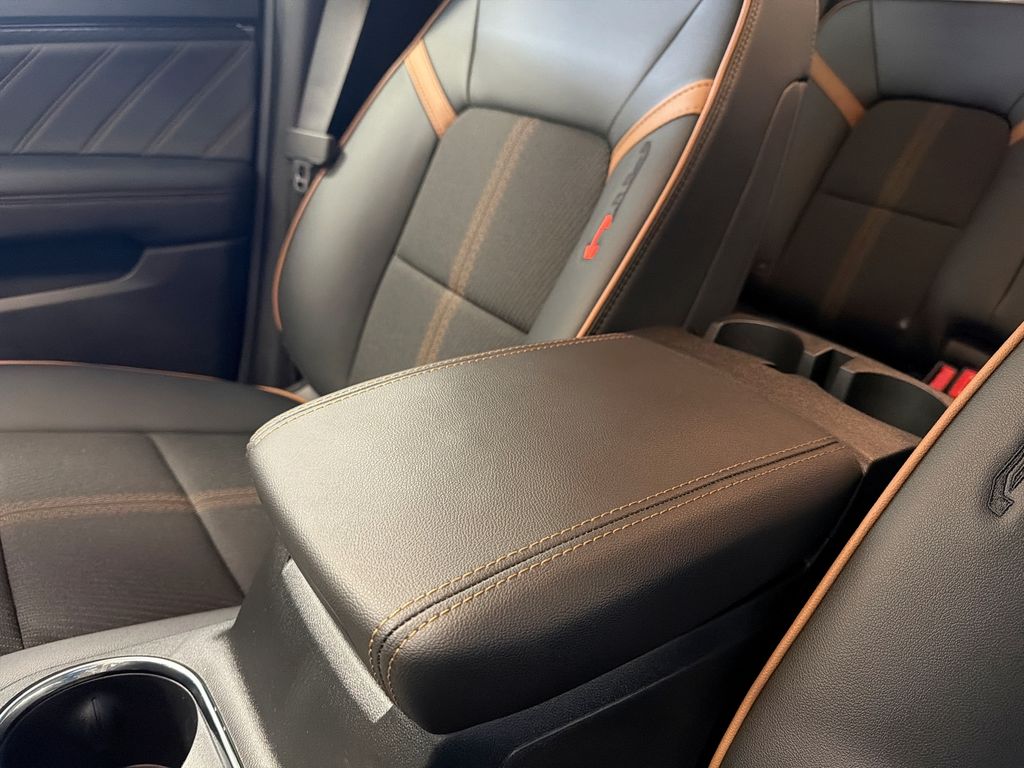 2026 GMC Canyon AT4 - Photo 28