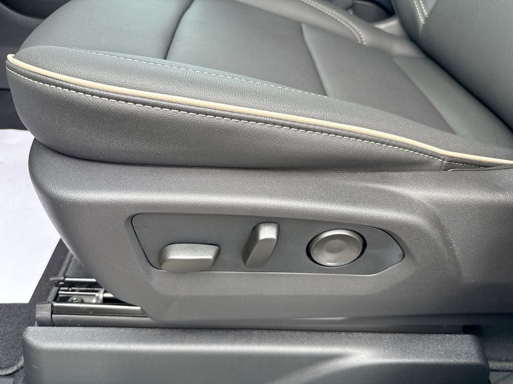 2026 GMC Yukon XL Elevation - Photo 16