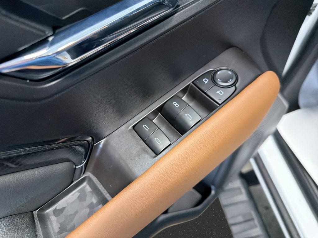 2026 GMC Canyon AT4 - Photo 15