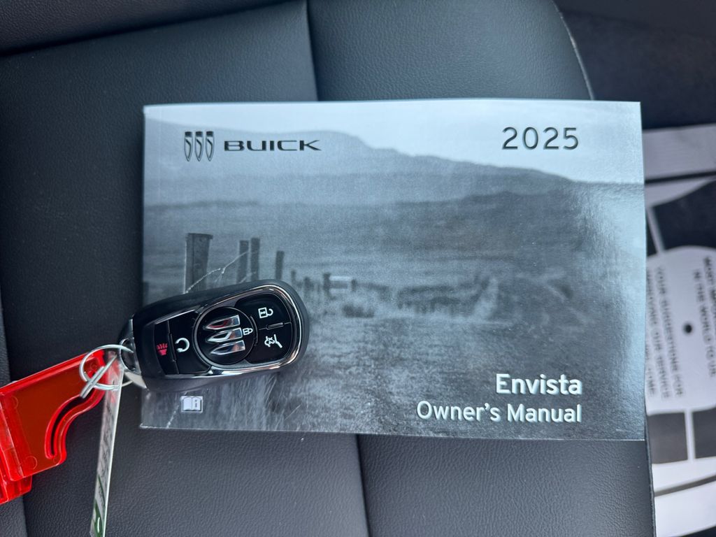 2025 Buick Envista Sport Touring - Photo 32