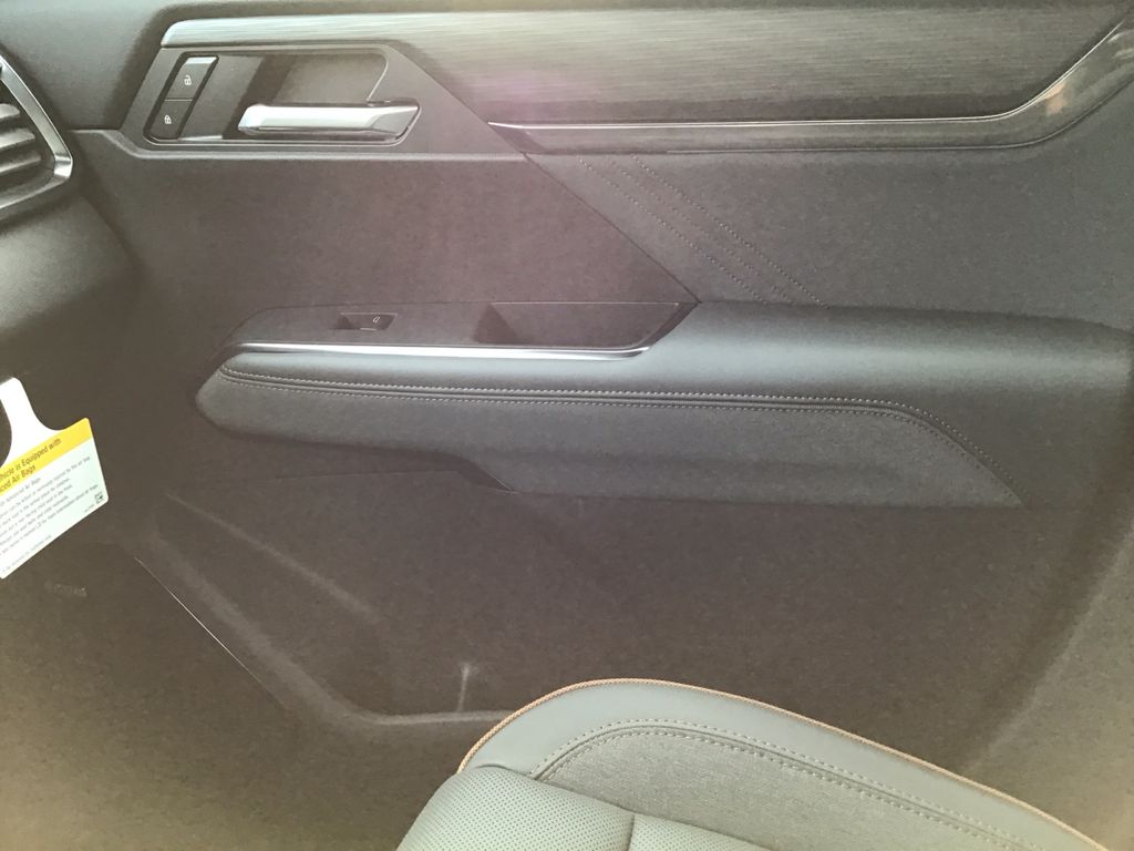 2026 GMC Acadia AT4 - Photo 20