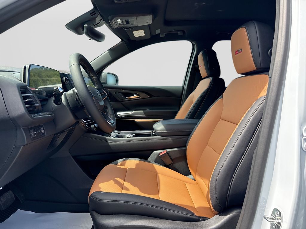 2027 Chevrolet Traverse Z71 - Photo 15