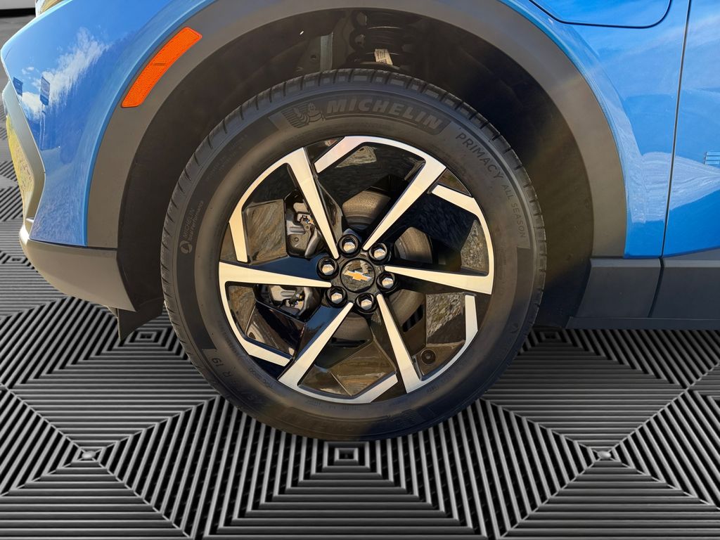 2026 Chevrolet Equinox EV 2LT - Photo 9