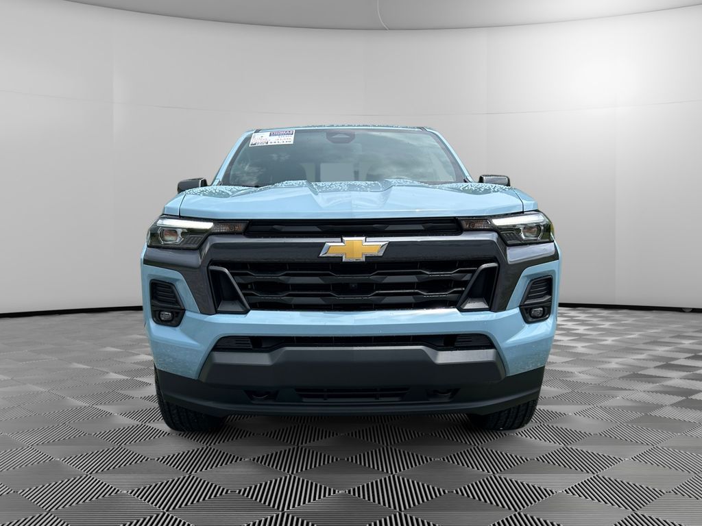 2025 Chevrolet Colorado Work Truck LT photo 2