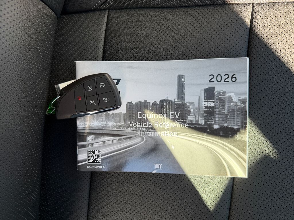 2026 Chevrolet Equinox EV 2LT - Photo 31