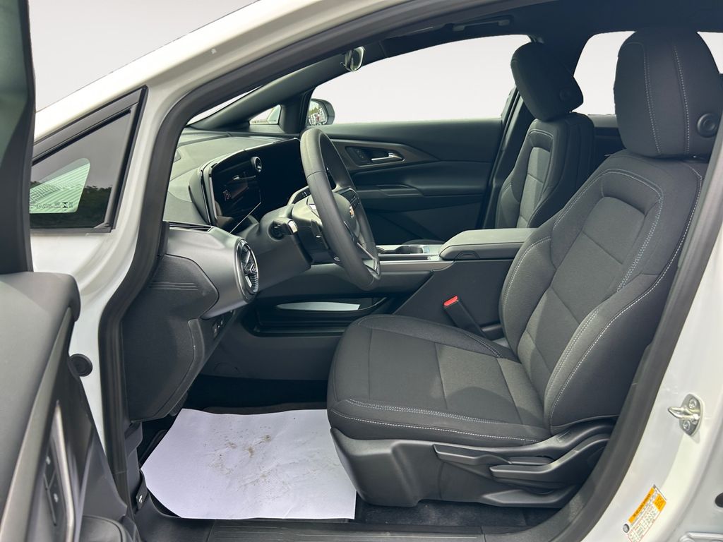 2026 Chevrolet Equinox EV 1LT - Photo 12