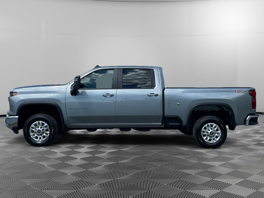2025 Chevrolet Silverado 2500HD LT photo 4