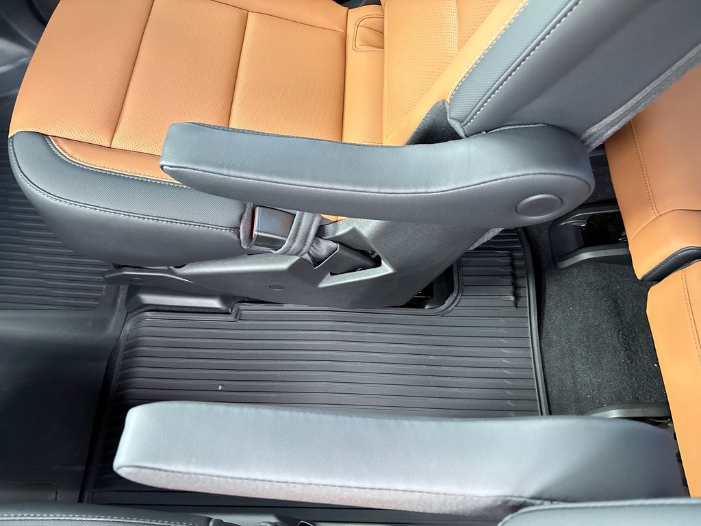 2027 Chevrolet Traverse Z71 - Photo 31