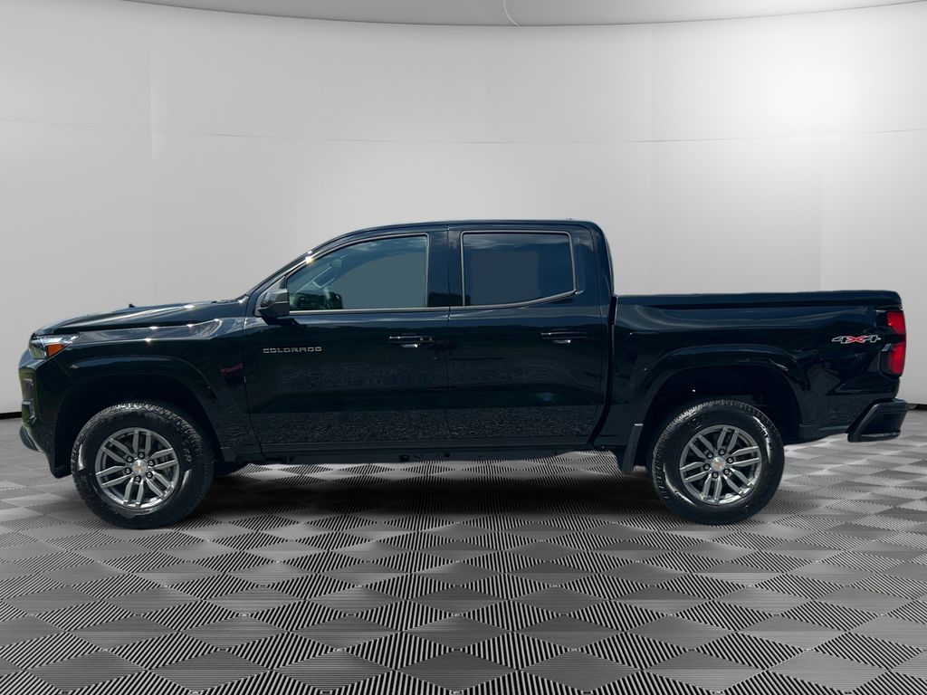 2025 Chevrolet Colorado Work Truck LT photo 4