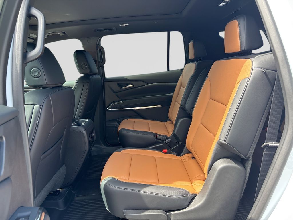 2027 Chevrolet Traverse Z71 - Photo 30