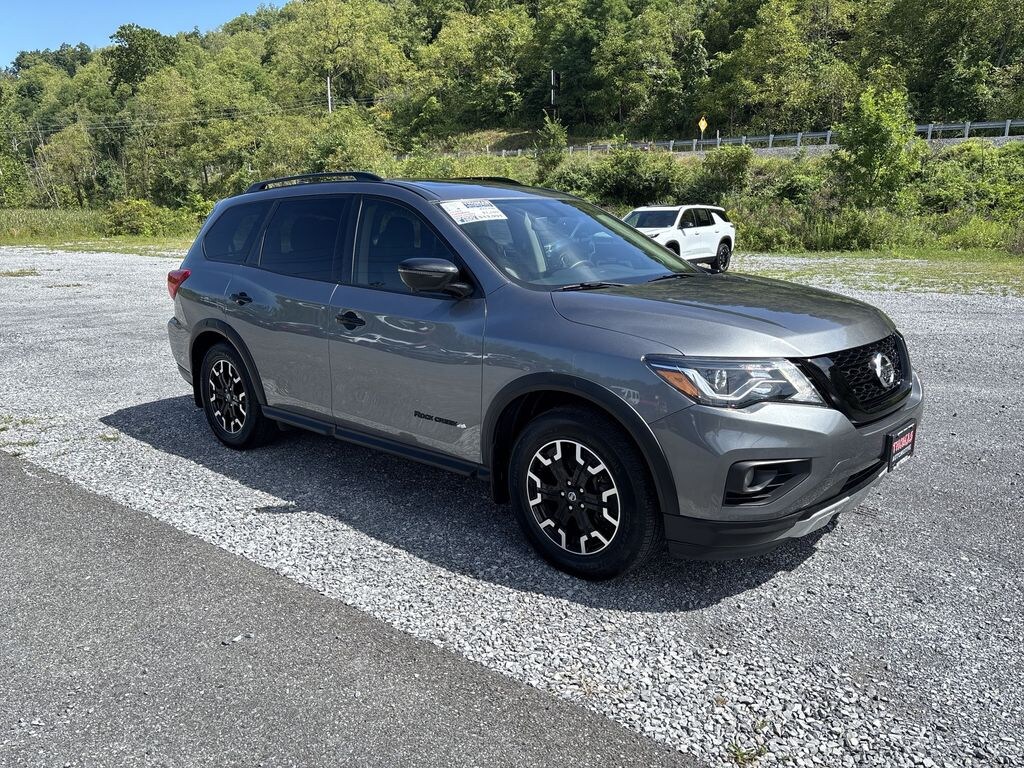 Used 2020 Nissan Pathfinder SL SUV