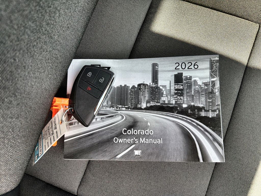 2026 Chevrolet Colorado Trail Boss - Photo 40