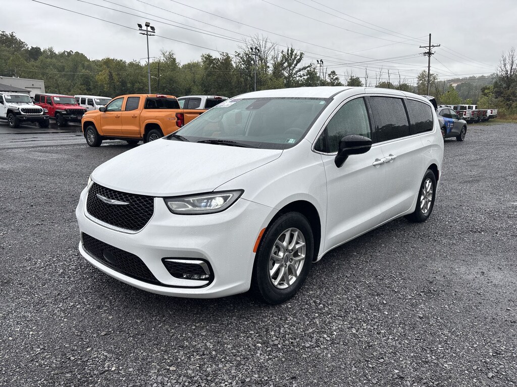 Used 2024 Chrysler Pacifica Touring L Van Passenger Van