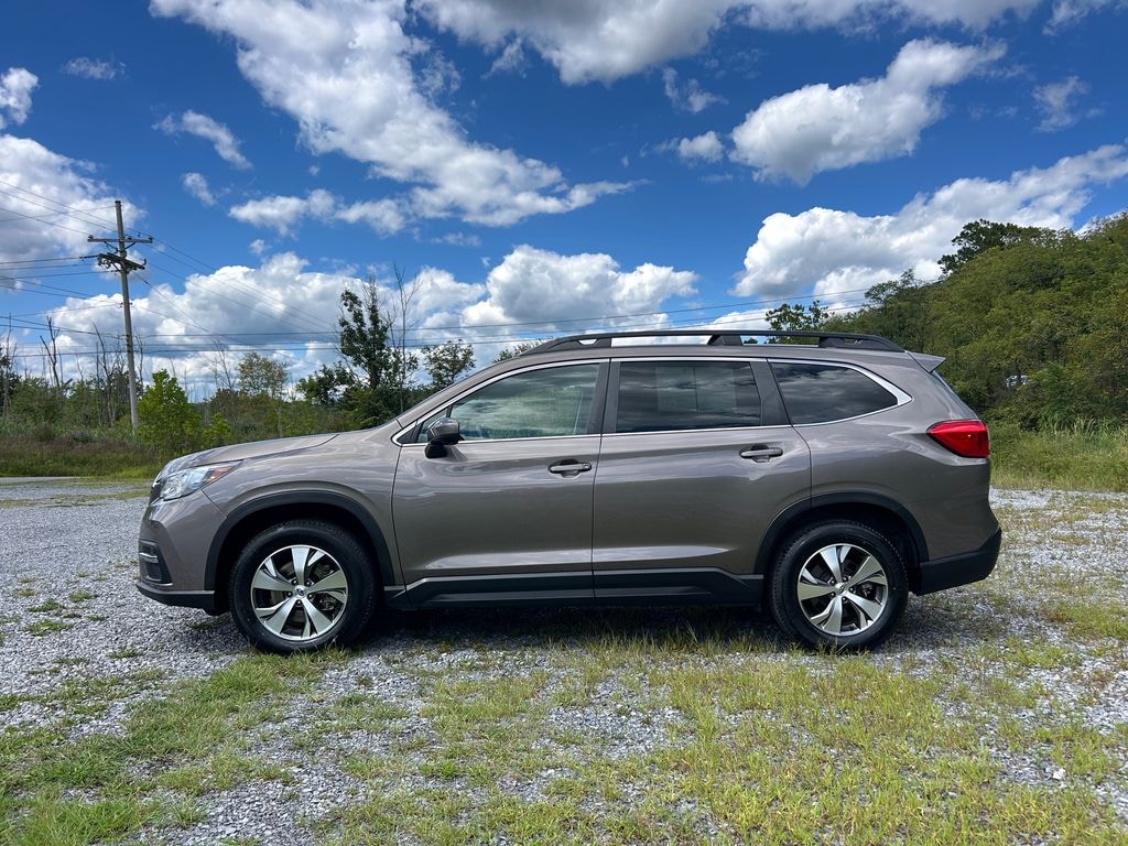 Used 2022 Subaru Ascent Premium SUV
