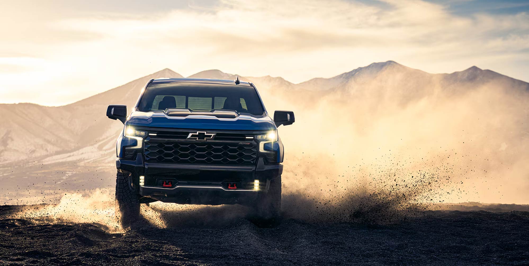 2024 Chevrolet Silverado crew cab short bed in Glacier Blue Metallic