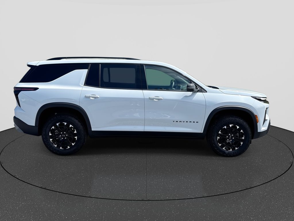2027 Chevrolet Traverse Z71 - Photo 9