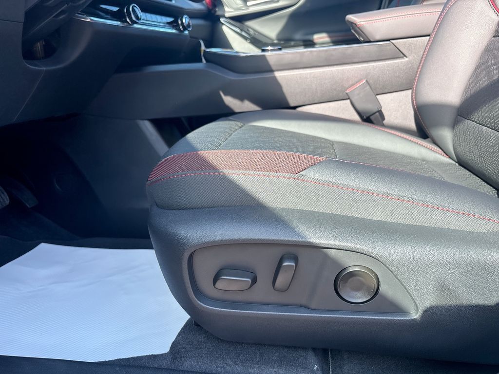 2027 Chevrolet Equinox RS - Photo 16