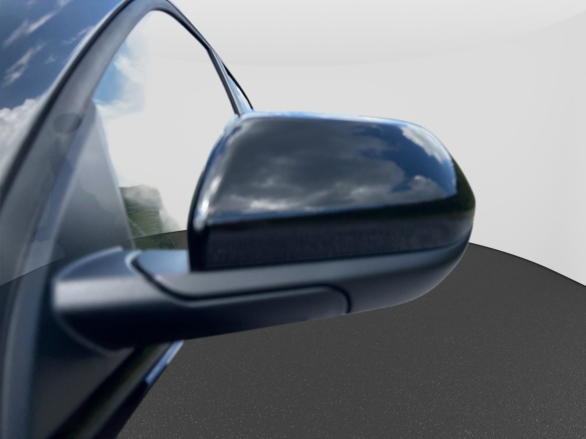 2027 Chevrolet Equinox RS - Photo 11