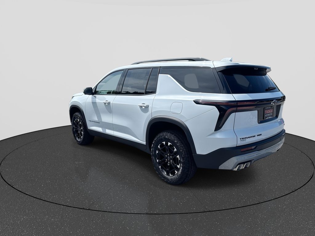 2027 Chevrolet Traverse Z71 - Photo 6