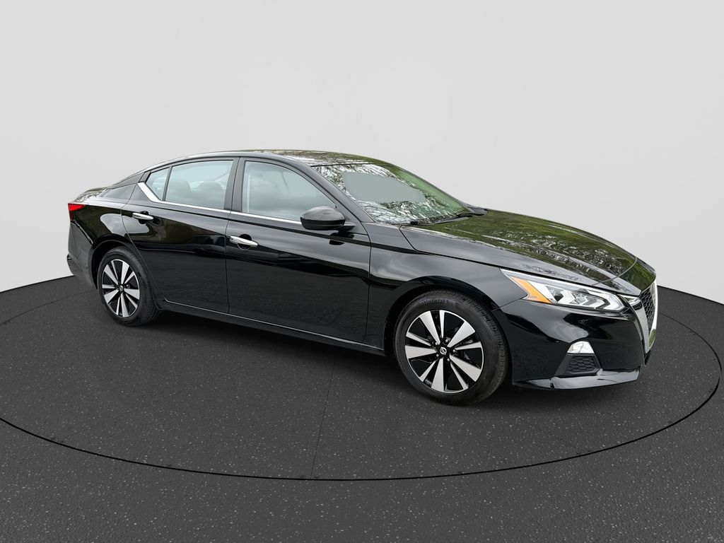 2022 Nissan Altima SV