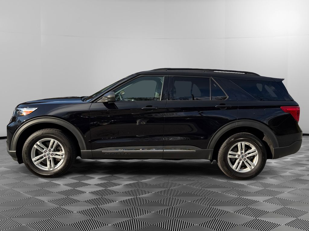 2024 Ford Explorer XLT photo 4