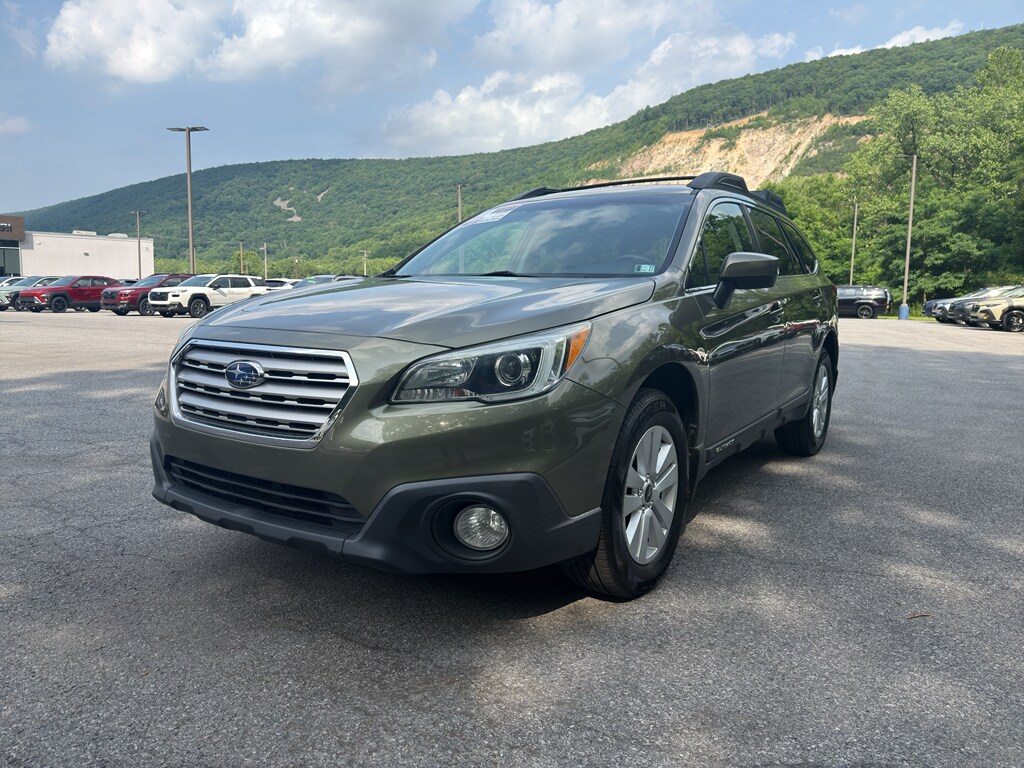 Used 2017 Subaru Outback Premium SUV