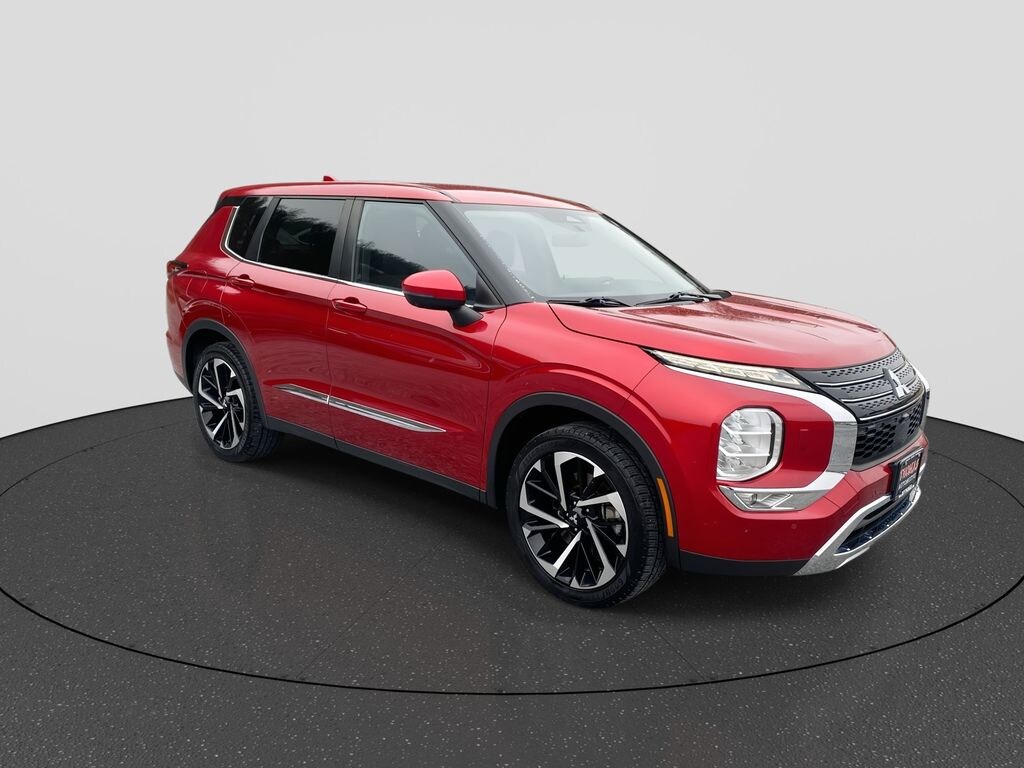 Used 2022 Mitsubishi Outlander SE CUV