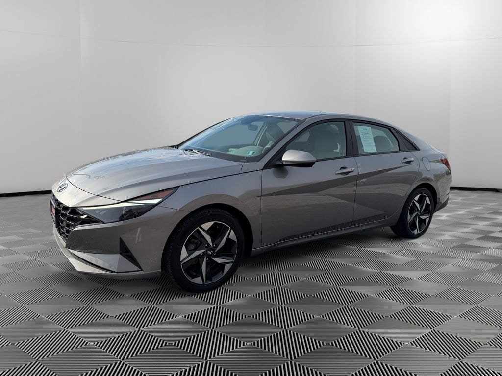 Used 2023 Hyundai Elantra SEL Sedan