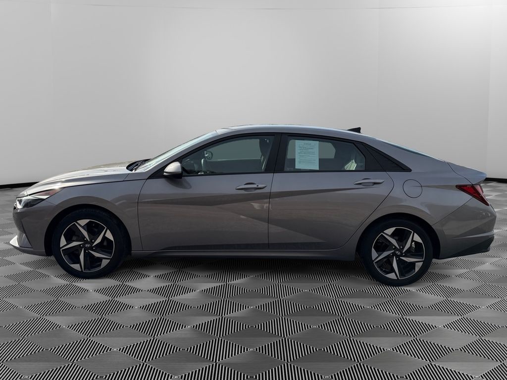 Used 2023 Hyundai Elantra SEL Sedan