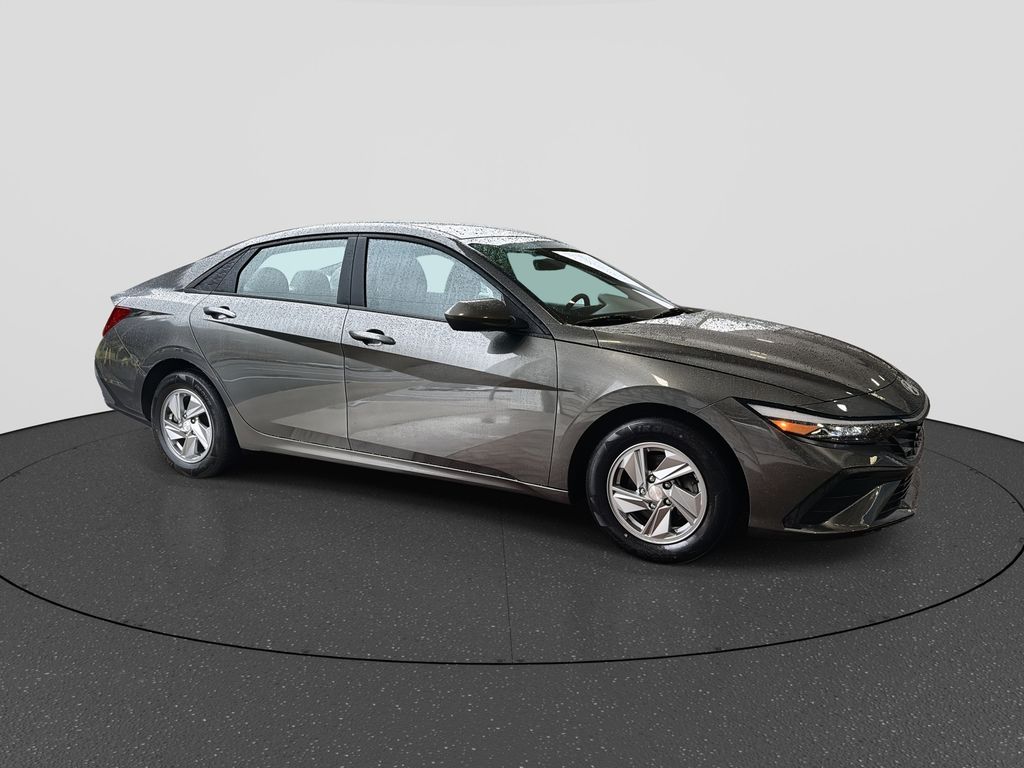 2024 Hyundai Elantra 2.0 SE IVT's photo