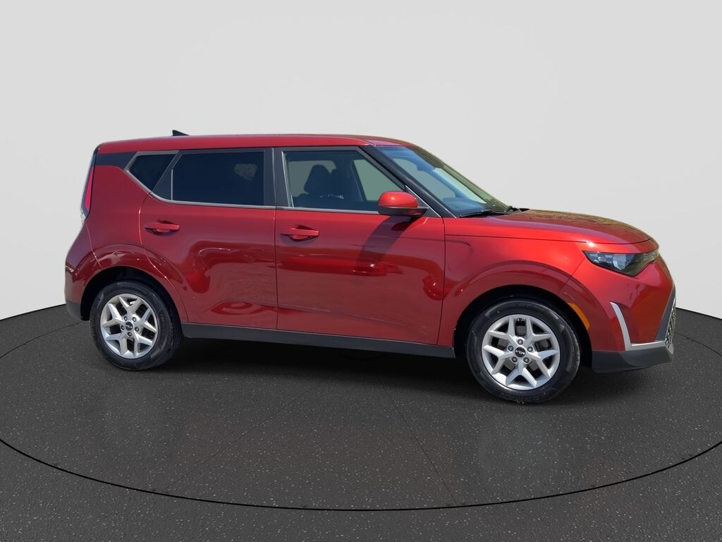 Used 2023 Kia Soul LX Hatchback